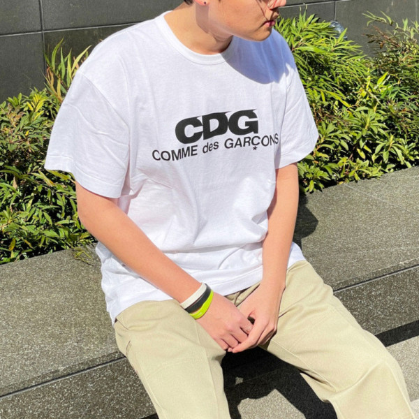 꼼데가르송 CDG 로고 반팔 티셔츠 블랙 화이트 SZ-T005