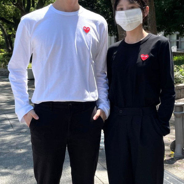 꼼데가르송 긴팔티셔츠 레드와펜 블랙와펜 남녀공용