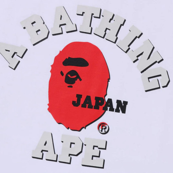 베이프 재팬 컬리지 반팔 티셔츠 2컬러 1L22110020