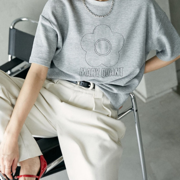 퍼블럭스XMARY QUANT 자수 와플 티셔츠 3컬러 3223375300007