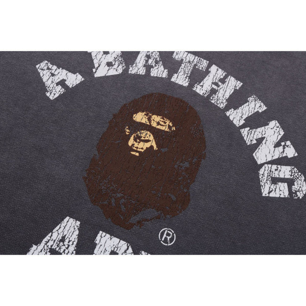 베이프 가먼트 다이 컬리지 릴렉스핏 크루넥 스웨트 셔츠 2컬러 1L80113308