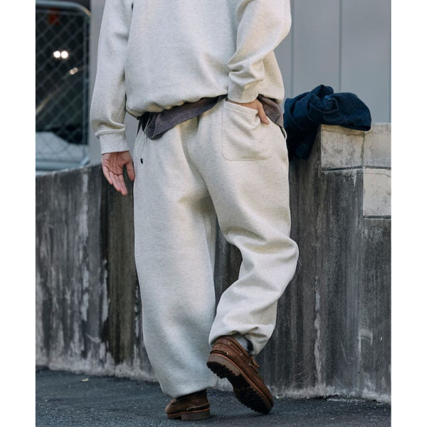 프릭스스토어 빅실루엣 골판지 원포인트 로고 스핀들 스웨트 팬츠 7컬러 1043248901241