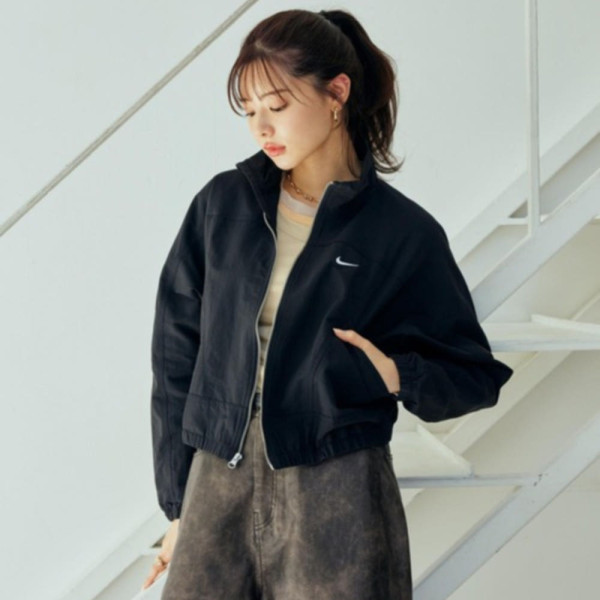 나이키 스포츠웨어 에브리싱 우븐 여성 오버사이즈 레펠 UV 프로텍션 재킷 블랙 HJ1000-010