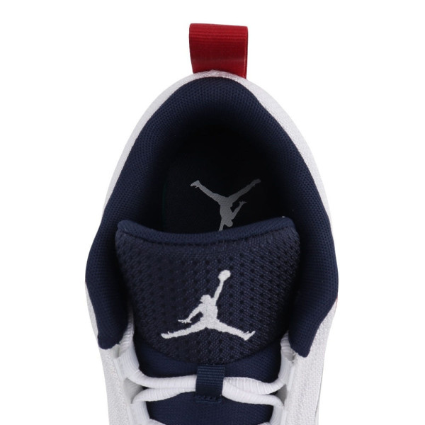 나이키 조던 맥스 아우라 6 농구화 FQ8298-100