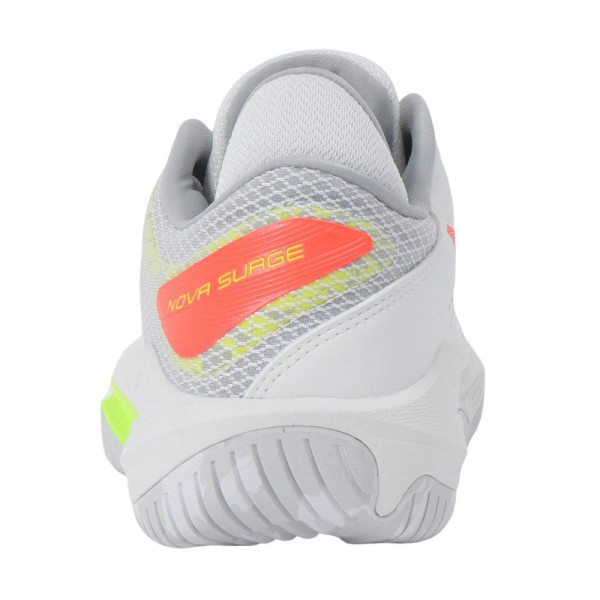 아식스 노바 서지 로우 농구화 화이트레드 1061A043-103